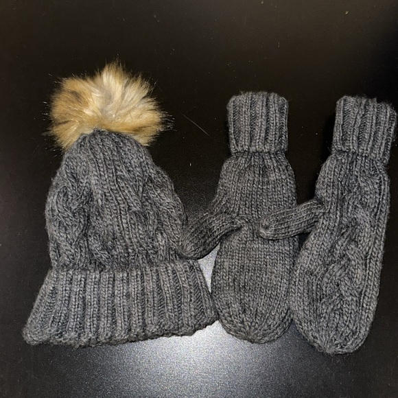 Hat and Mittens - Picture 2 of 4